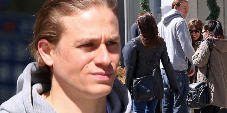 Charlie Hunnam clean shaves